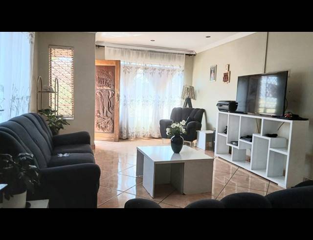 3 BEDROOM HOUSE FOR SALE IN RIVERLEA